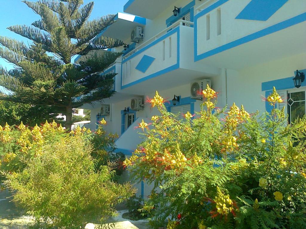 Dionysia Apartments Кефалос Екстериор снимка